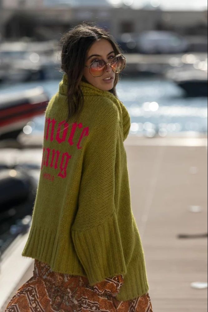 Pull femme loose -imprimé AMORE GANG dans le dos