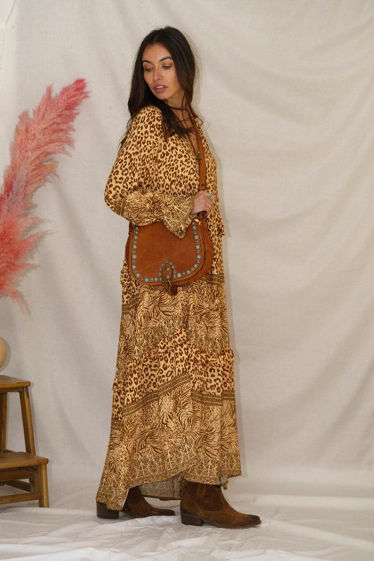 Féline Bohème : L’Audace en Camel