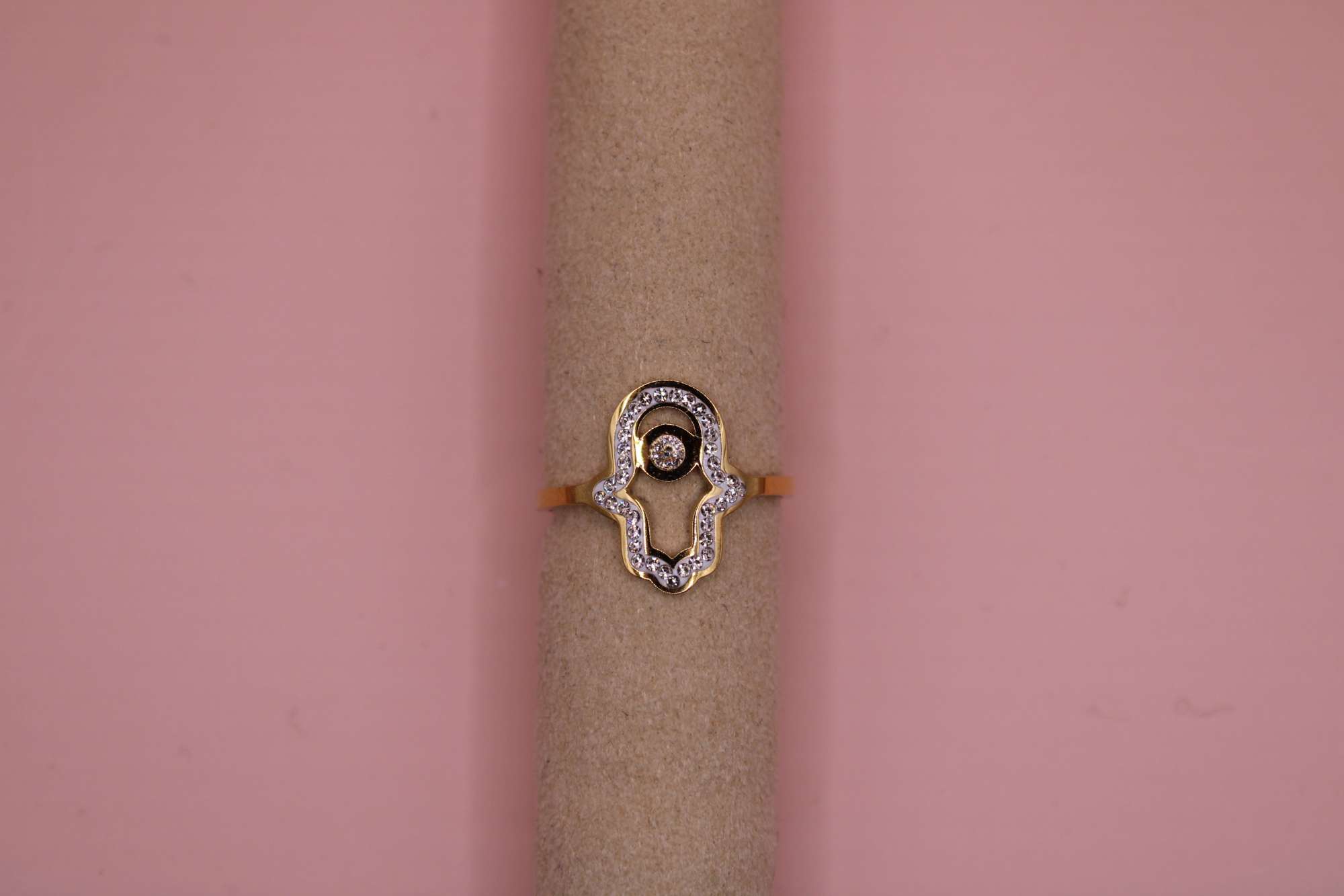 Bague en Acier inoxydable Doré avec Main de Fatma à Strass