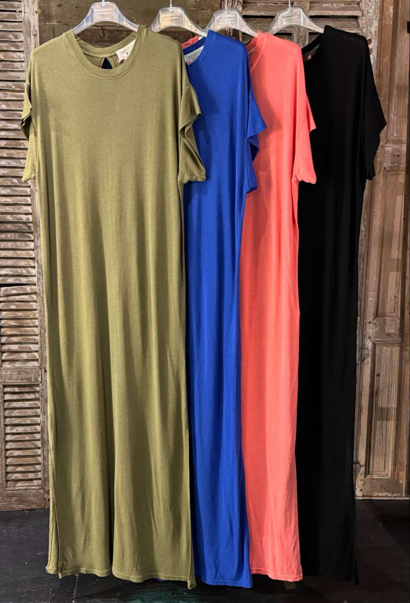 Robe Longue Oversize Style T-Shirt à Col Rond et Fente – Élégance Décontractée