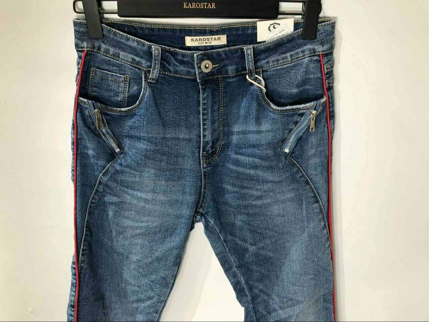 Jeans Bleu Karostar Femme avec Liseré Rouge sur les Côtés- Style Curvy Elégant