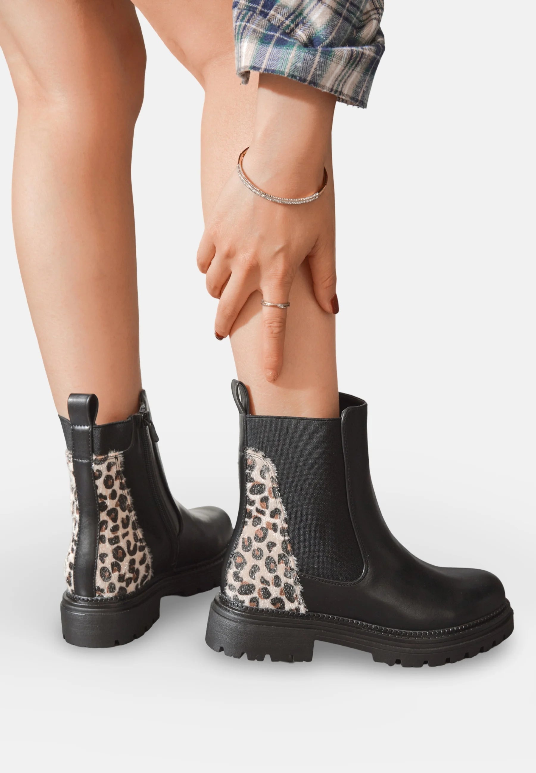 Bottines Erryn – Élégance Noire & Détail Léopard