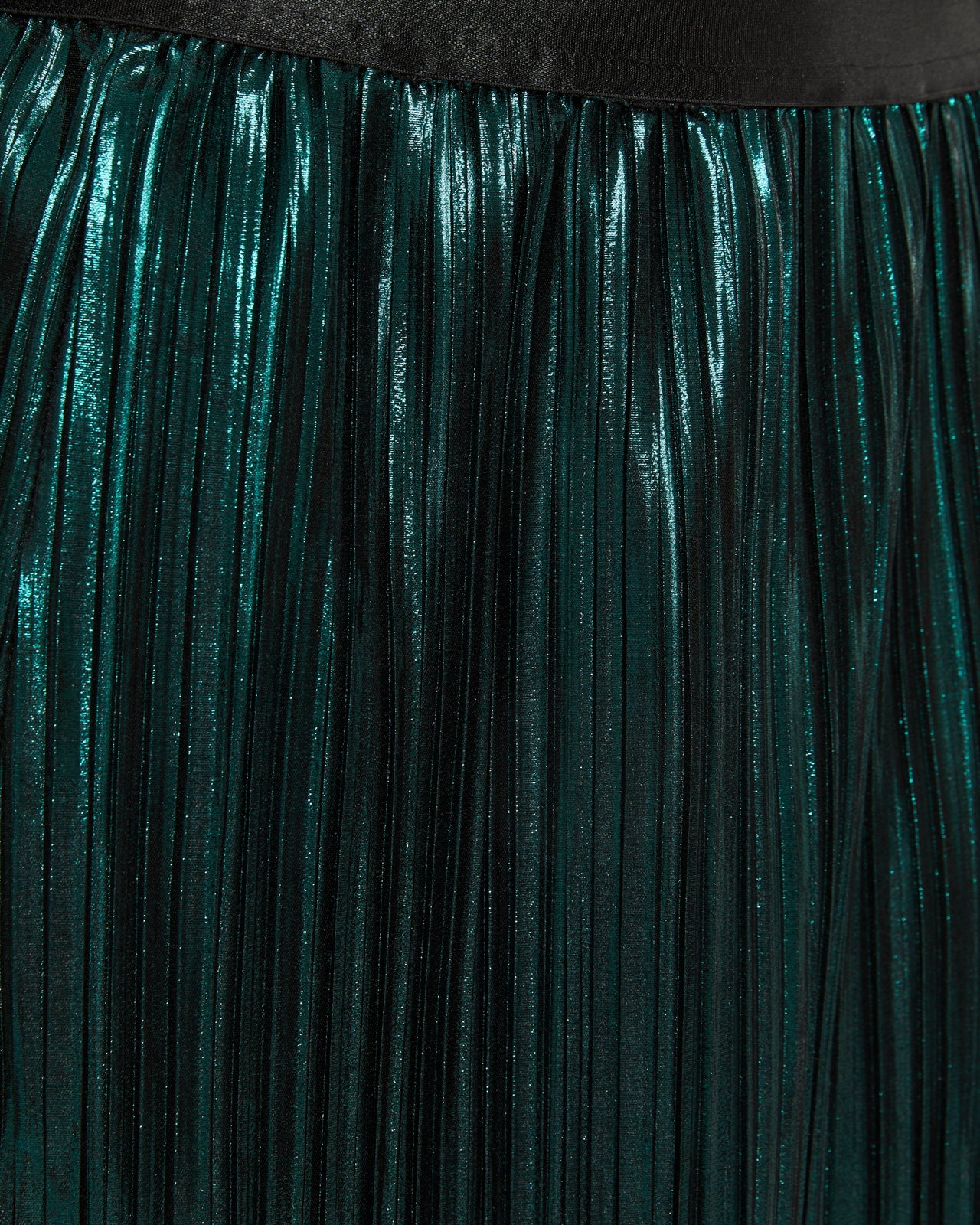 Jupe longue plissée verte irisée – élégance fluide et confort stretch
