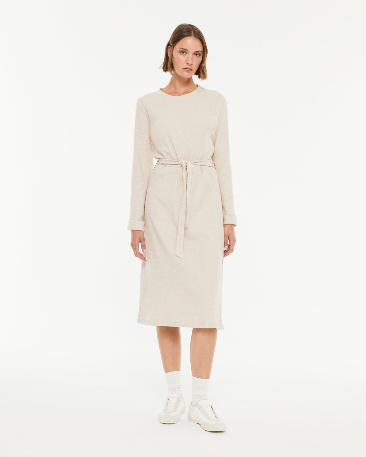 Robe Midi en Laine Beige avec Ceinture – Élégance Naturelle