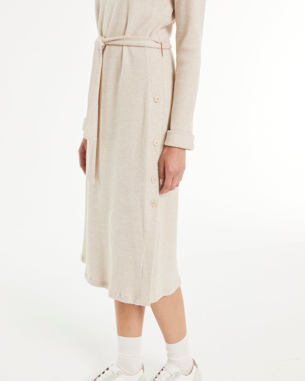 Robe Midi en Laine Beige avec Ceinture – Élégance Naturelle
