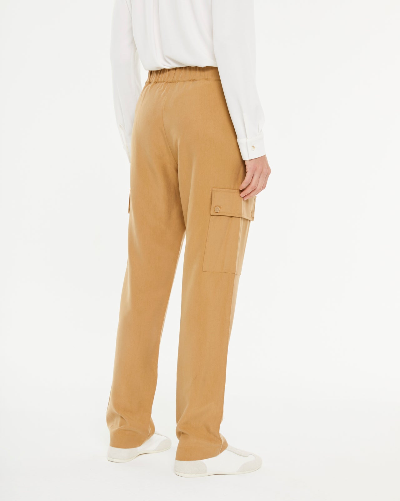 Pantalon cargo habillé femme camel : chic et confort avec ceinture élastique