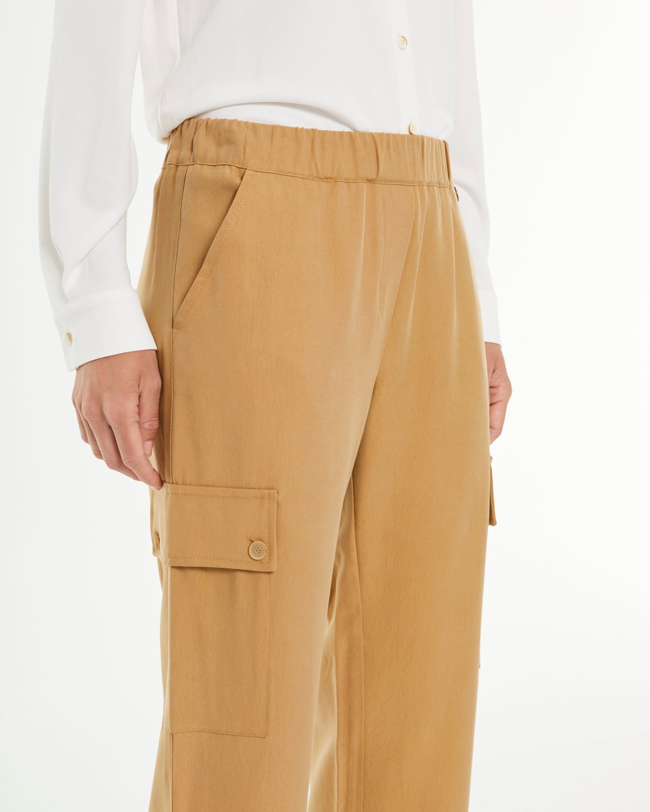 Pantalon cargo habillé femme camel : chic et confort avec ceinture élastique
