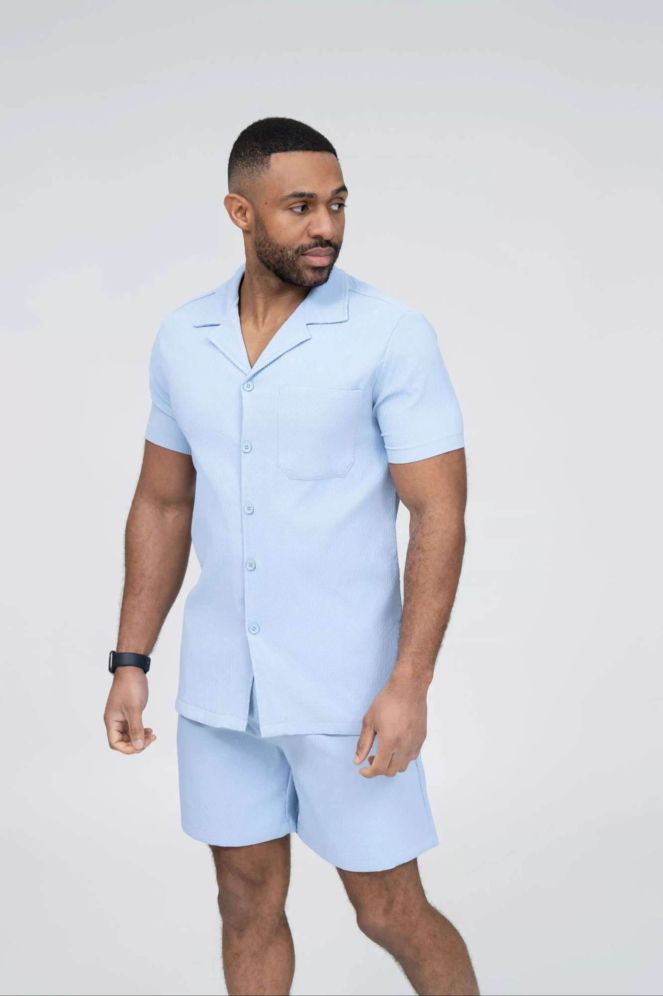 Ensemble chemise + short assorti homme - tissu motif relief - bleu clair