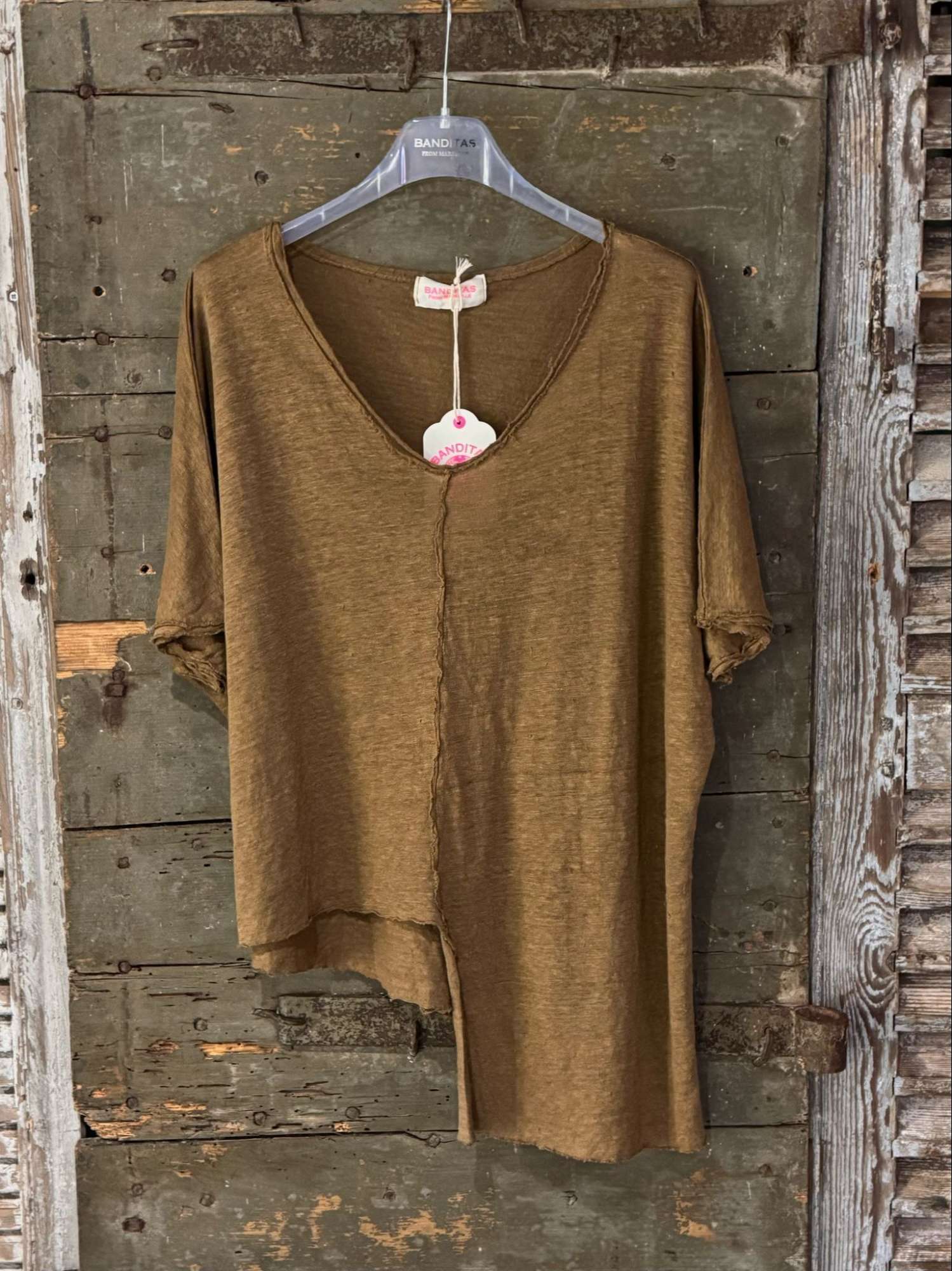 t-shirt col v en lin asymétrique - BANDITAS