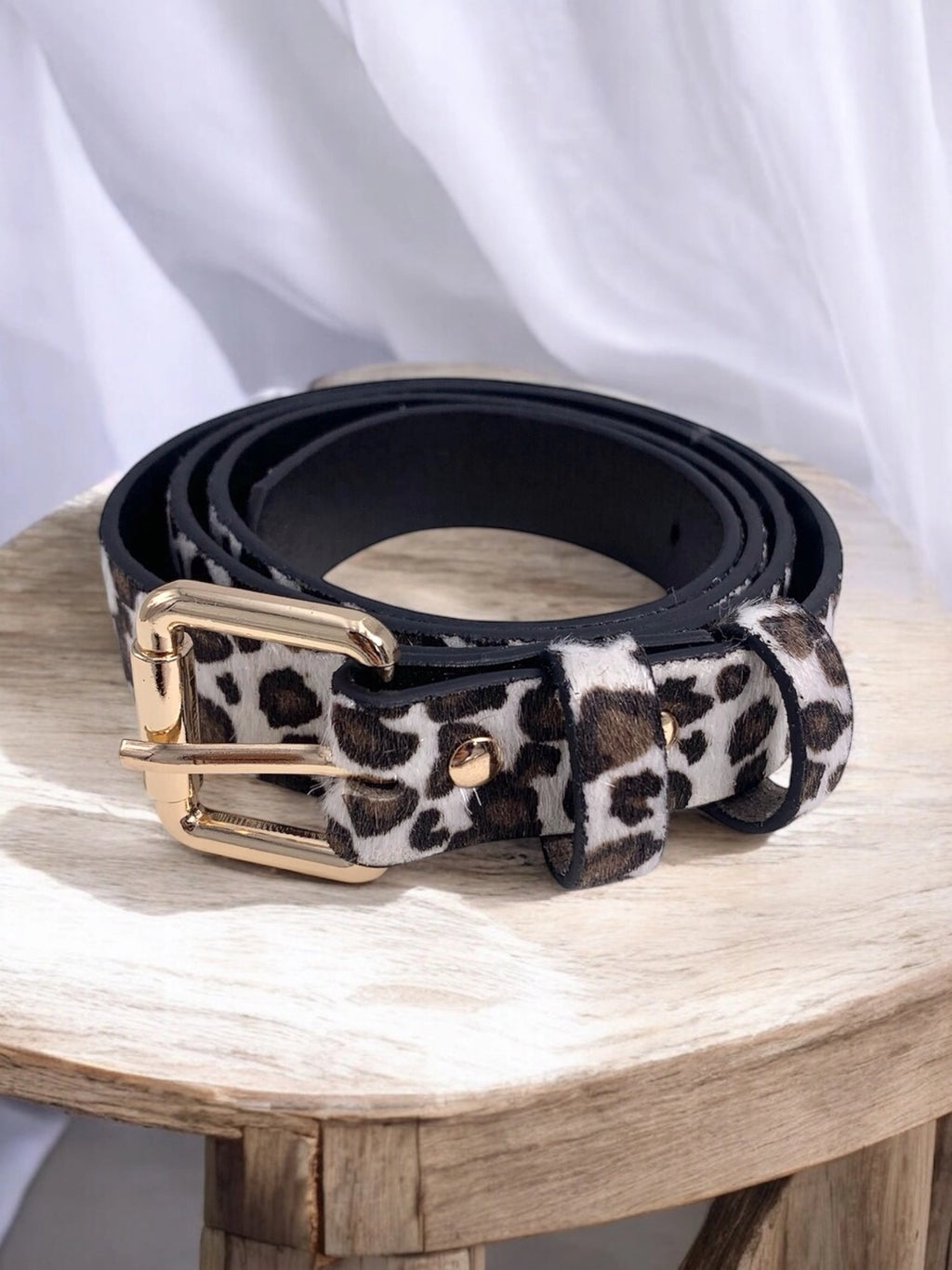 Ceinture Léopard Chic à Boucle Dorée – Élégance Sauvage