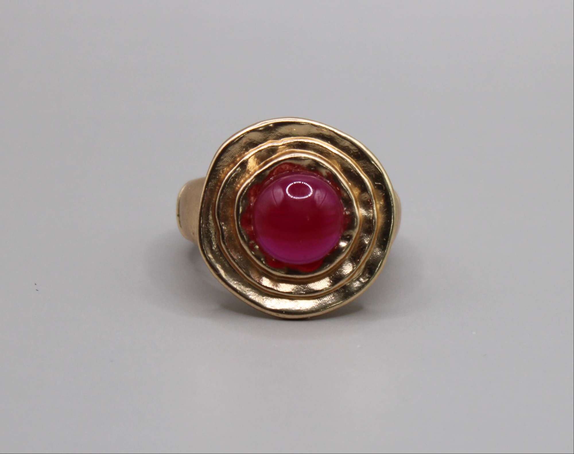 Bague Ronde Volumineuse - acier inoxydable - anneau élastique Grosse Pierre rouge