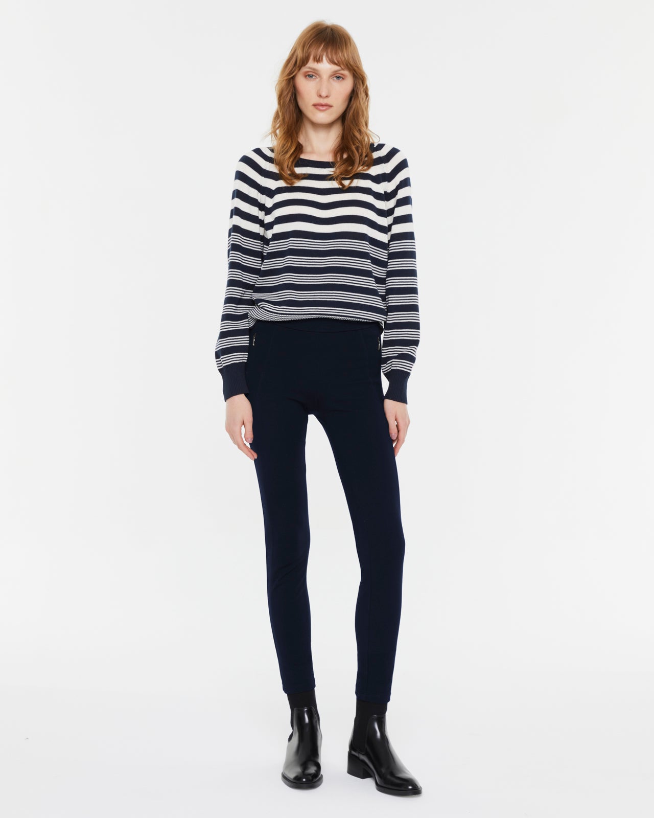 Slim Taille Haute à Poche Zippée Frontale – Silhouette Sculptée, Esprit Rebelle