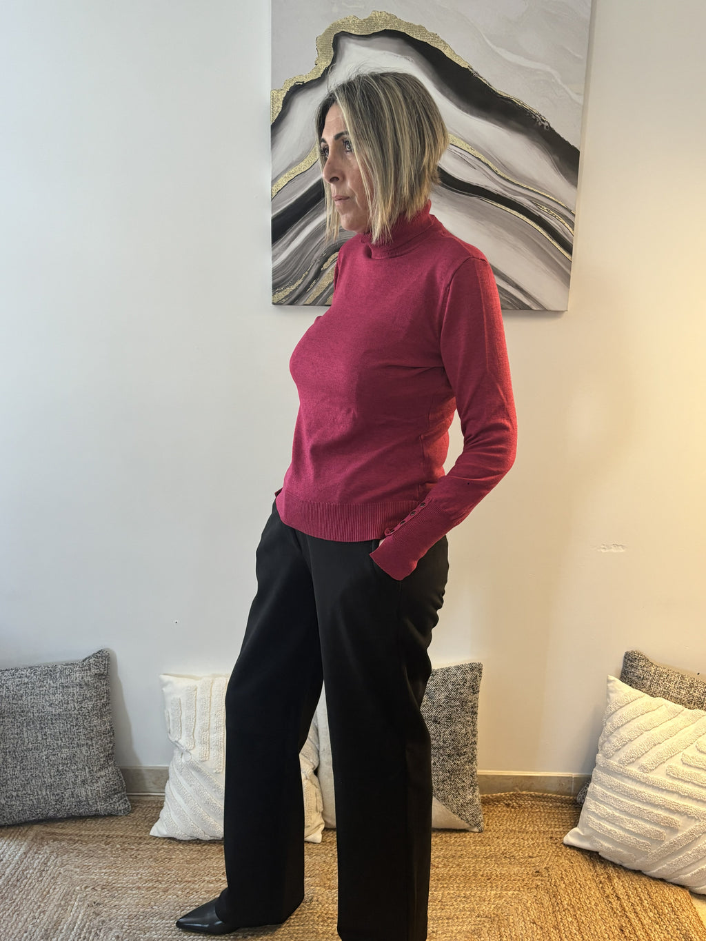 Pull uni fuchsia – Couleur vibrante, style affirmé