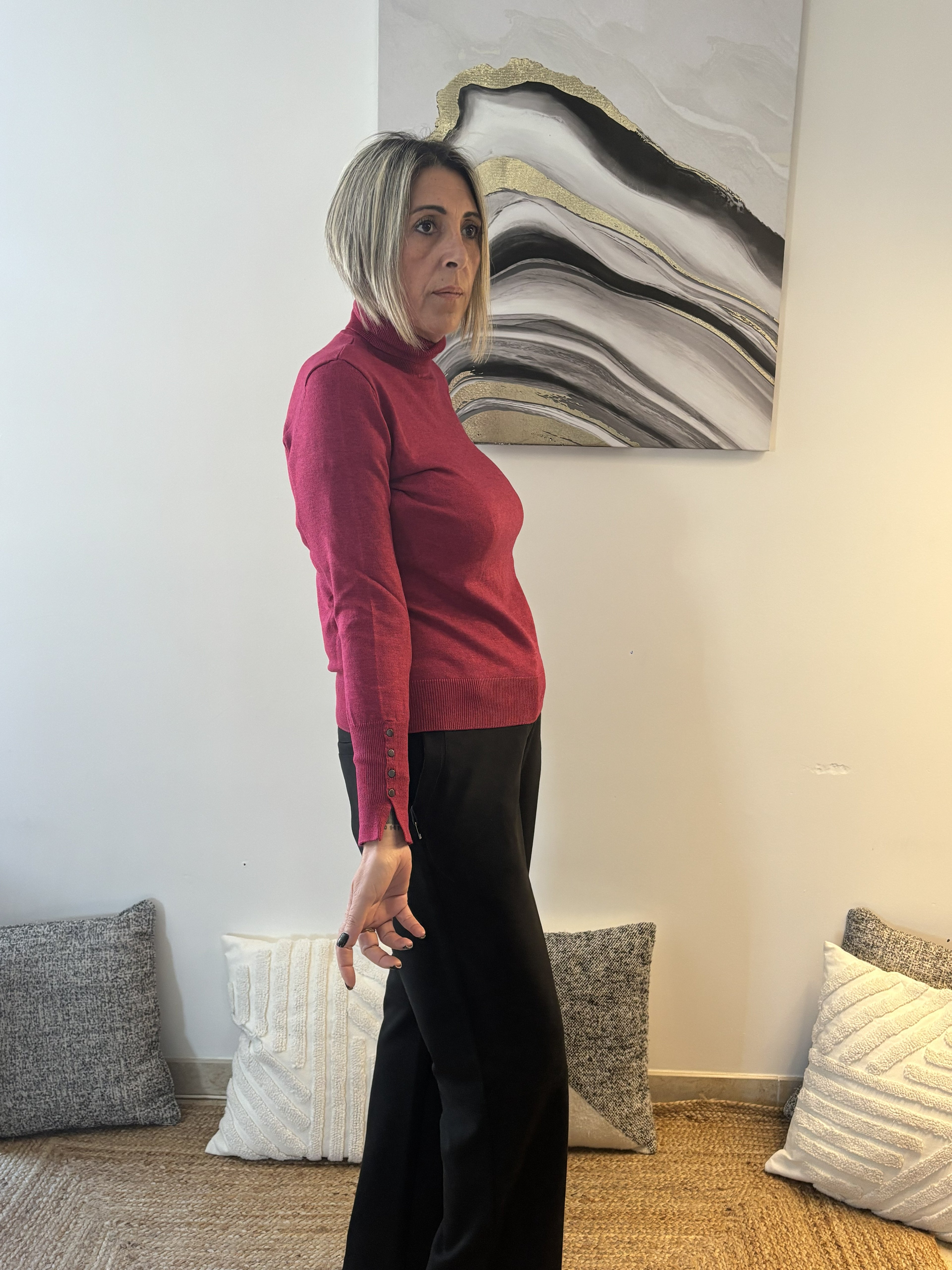 Pull uni fuchsia – Couleur vibrante, style affirmé