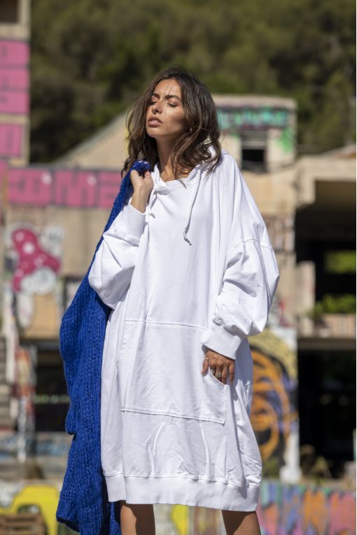 Casual Attitude : L’Art de la Provocation Urbaine